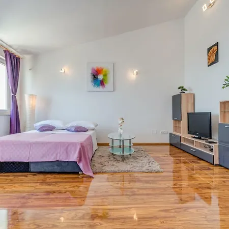 Ana Apartment